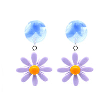 Load image into Gallery viewer, Purple Daisy Flower Acrylic Drop Earrings
