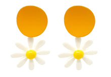 Load image into Gallery viewer, Daisy Flower Acrylic Drop Earrings
